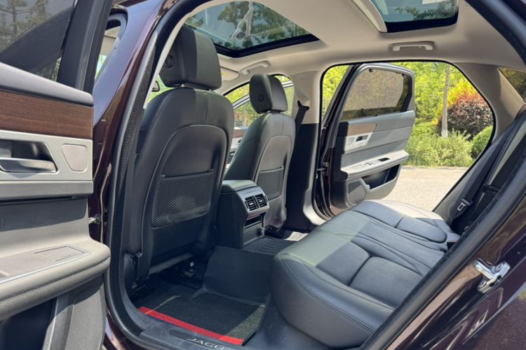 Used Jaguar XFL 2019 XFL 2.0T 200 PS Two-Wheel-Drive Elite Edition Interior 8