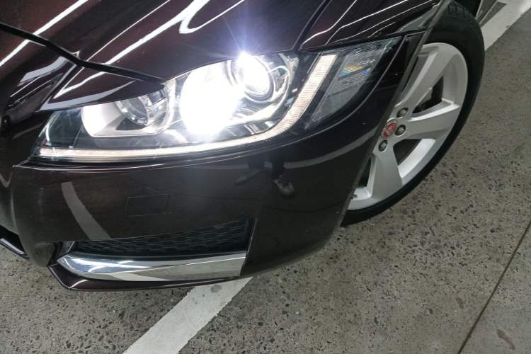 Used Jaguar XFL 2019 XFL 2.0T 200 PS Two-Wheel-Drive Elite Edition Left Front Headlight