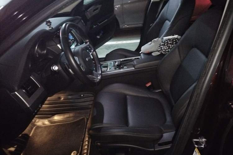 Used Jaguar XFL 2019 XFL 2.0T 200PS Two-Wheel-Drive Luxury Edition Left Front Seat