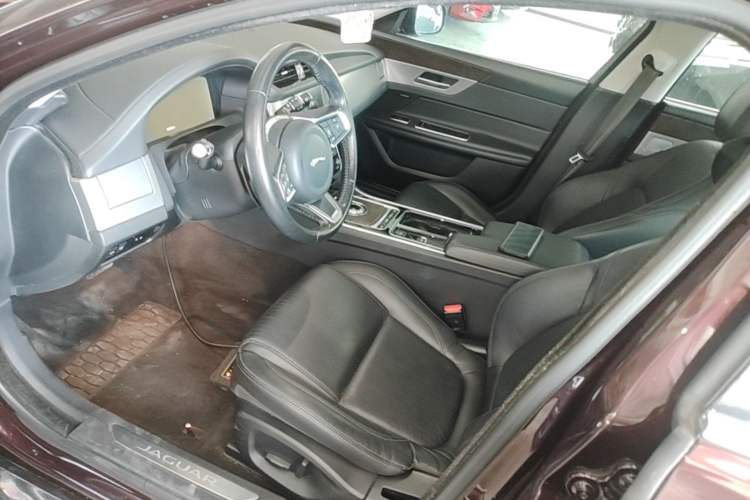 Used Jaguar XFL 2019 XFL 2.0T 250 PS Two-Wheel-Drive Luxury Edition Left Front Seat