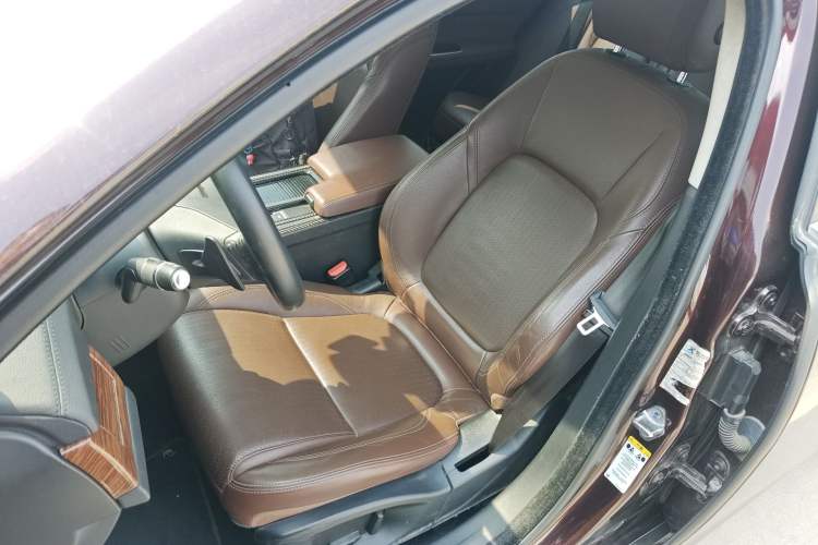 Used Jaguar XFL 2019 XFL 2.0T 250 PS Two-Wheel-Drive Luxury Edition Left Front Seat