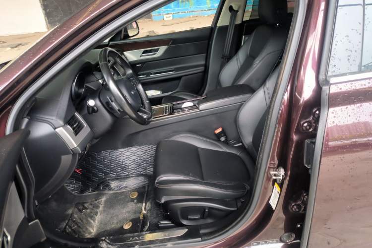 Used Jaguar XFL 2019 XFL 2.0T 200 PS Two-Wheel-Drive Elite Edition Left Front Seat