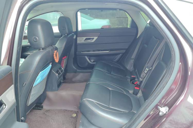 Used Jaguar XFL 2019 XFL 2.0T 200 PS Two-Wheel-Drive Elite Edition Left Rear Seat