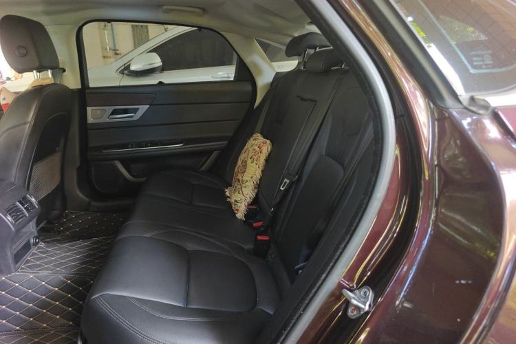 Used Jaguar XFL 2019 XFL 2.0T 200 PS Two-Wheel-Drive Elite Edition Left Rear Seat
