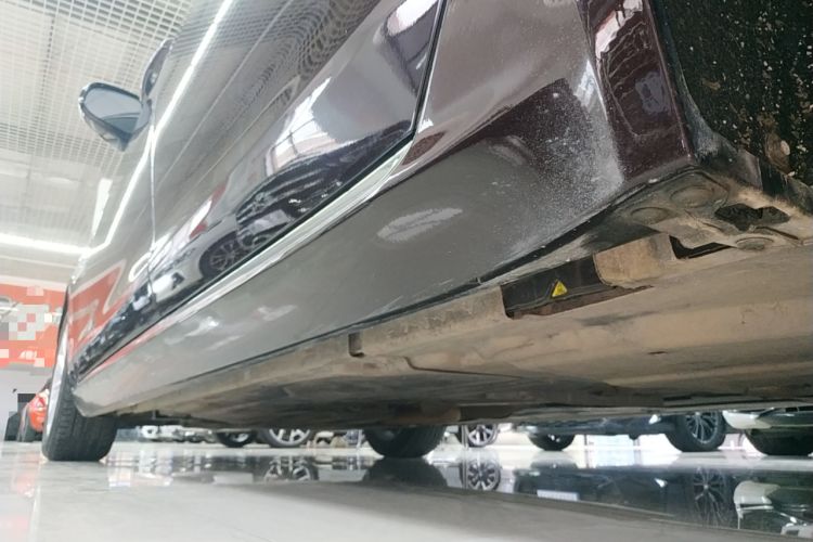 Used Jaguar XFL 2019 XFL 2.0T 200PS Two-Wheel-Drive Luxury Edition Left Side Sill
