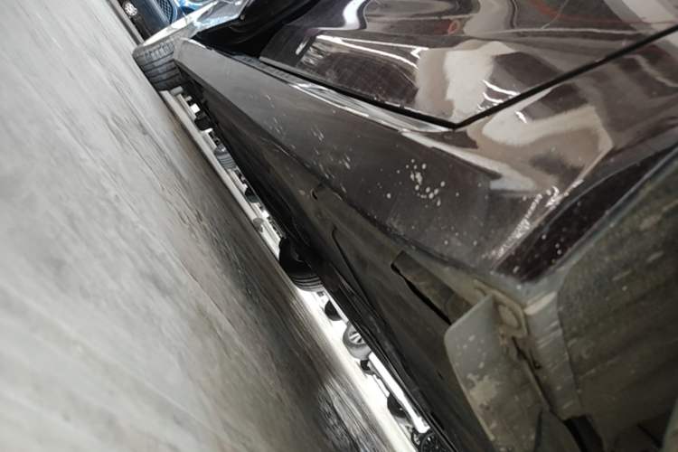 Used Jaguar XFL 2019 XFL 2.0T 250 PS Two-Wheel-Drive Luxury Edition Left Side Sill