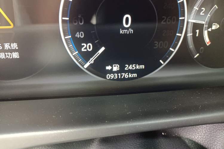 Used Jaguar XFL 2019 XFL 2.0T 250 PS Two-Wheel-Drive Luxury Edition Odometer Close Up