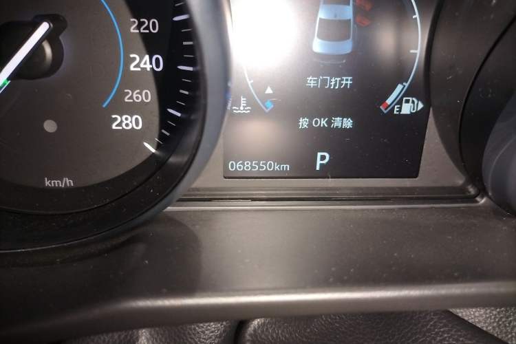 Used Jaguar XFL 2019 XFL 2.0T 200PS Two-Wheel-Drive Luxury Edition Odometer Close Up