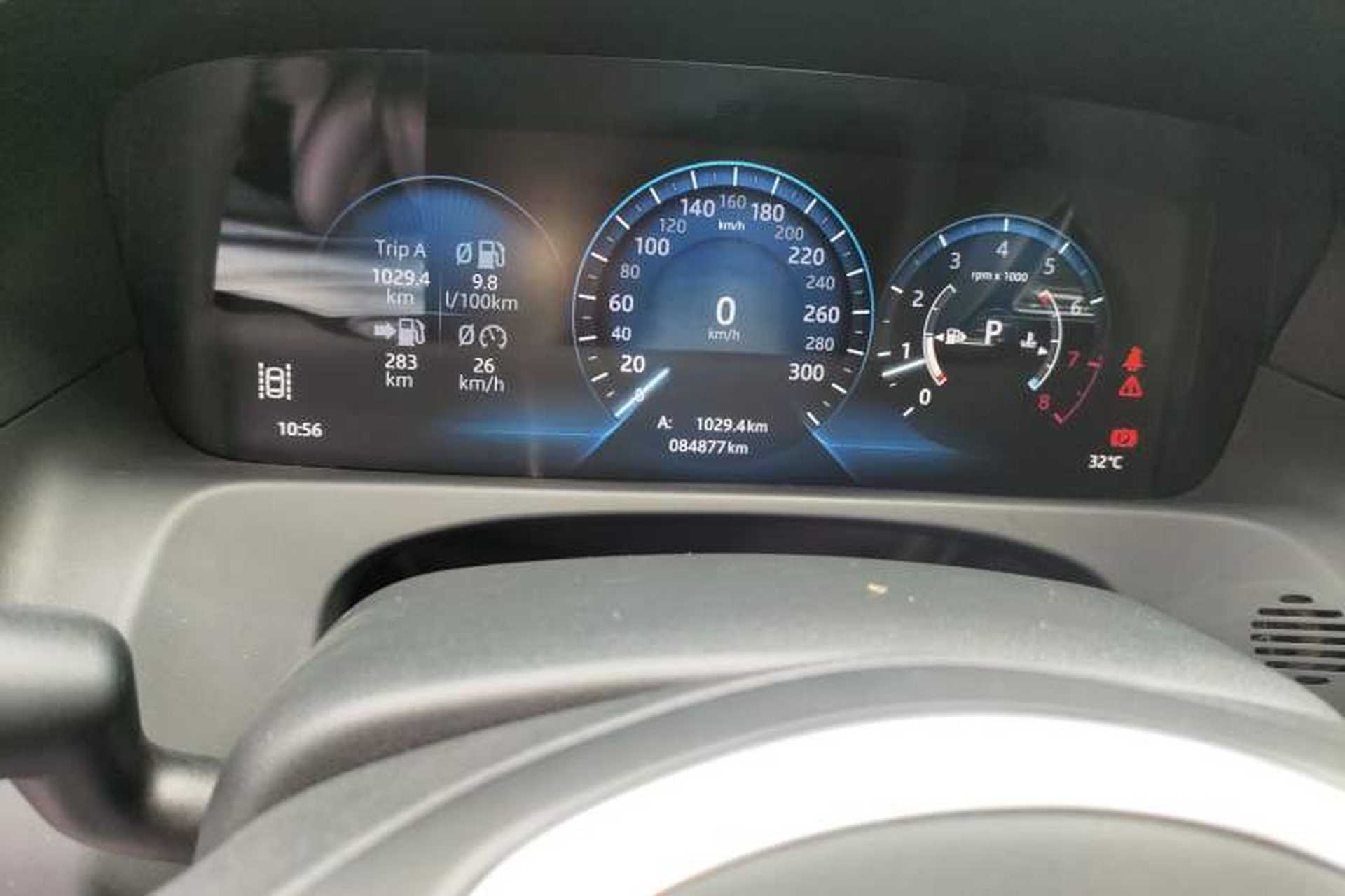 Used Jaguar XFL 2019 XFL 2.0T 250 PS Two-Wheel-Drive Luxury Edition Odometer Close Up