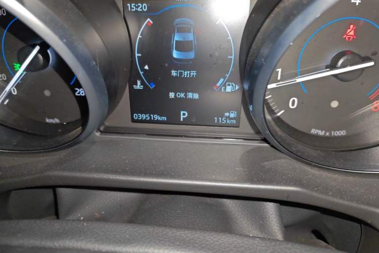 Used Jaguar XFL 2019 XFL 2.0T 200 PS Two-Wheel-Drive Elite Edition Odometer Close Up