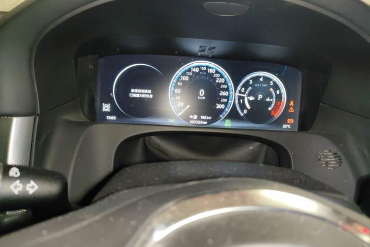 Used Jaguar XFL 2019 XFL 2.0T 300 PS Four-Wheel-Drive Luxury Edition Odometer Close Up