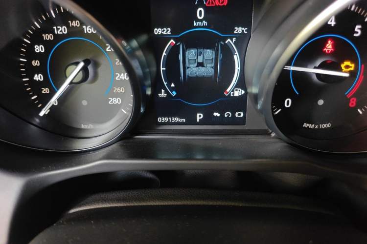 Used Jaguar XFL 2019 XFL 2.0T 200 PS Two-Wheel-Drive Elite Edition Odometer Close Up
