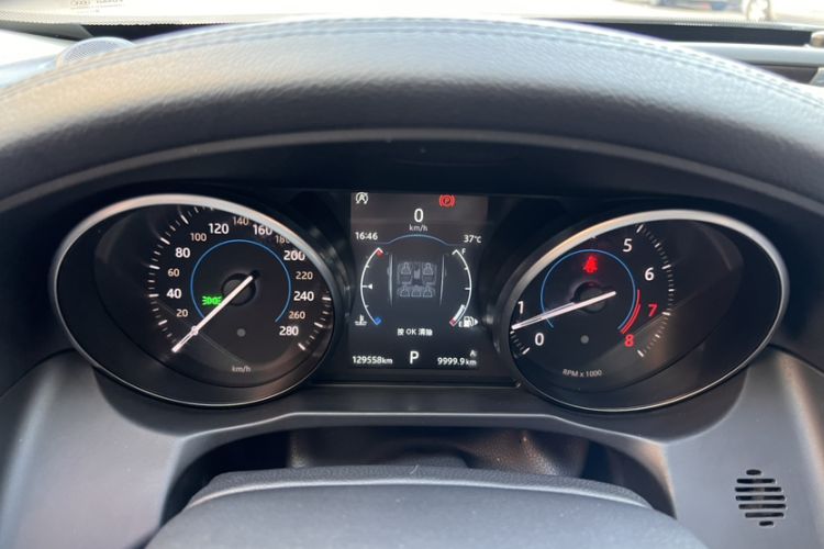 Used Jaguar XFL 2019 XFL 2.0T 200 PS Two-Wheel-Drive Elite Edition Odometer Close Up