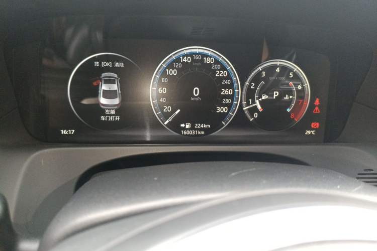 Used Jaguar XFL 2019 XFL 2.0T 250 PS Two-Wheel-Drive Luxury Edition Odometer Close Up