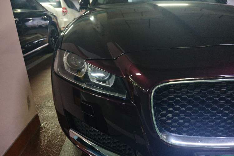 Used Jaguar XFL 2019 XFL 2.0T 200 PS Two-Wheel-Drive Elite Edition Right Front Headlight