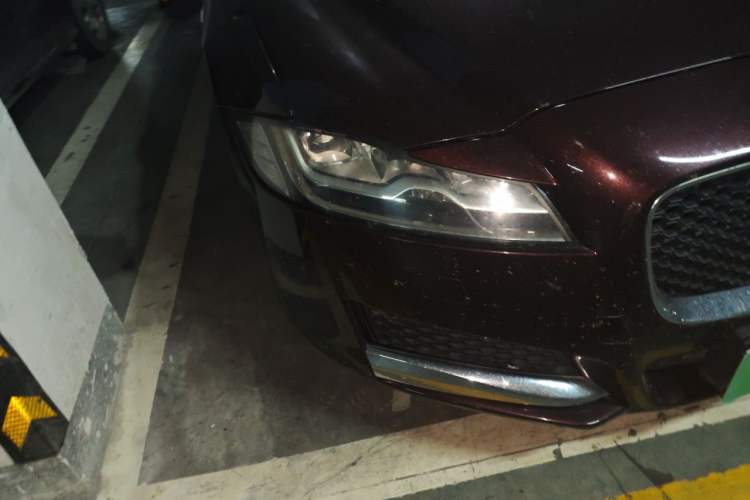 Used Jaguar XFL 2019 XFL 2.0T 250 PS Two-Wheel-Drive Luxury Edition Right Front Headlight