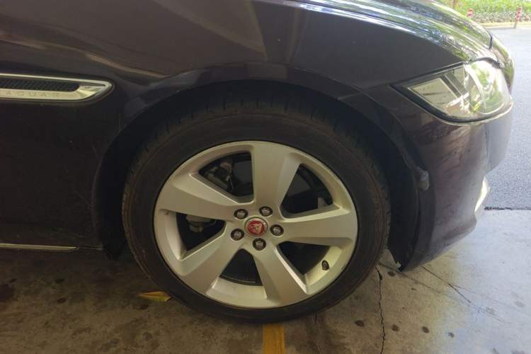 Used Jaguar XFL 2019 XFL 2.0T 200 PS Two-Wheel-Drive Elite Edition Right Front Wheel Hub