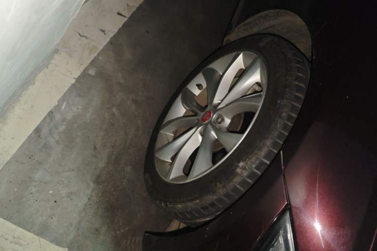 Used Jaguar XFL 2019 XFL 2.0T 250 PS Two-Wheel-Drive Luxury Edition Right Front Wheel Hub