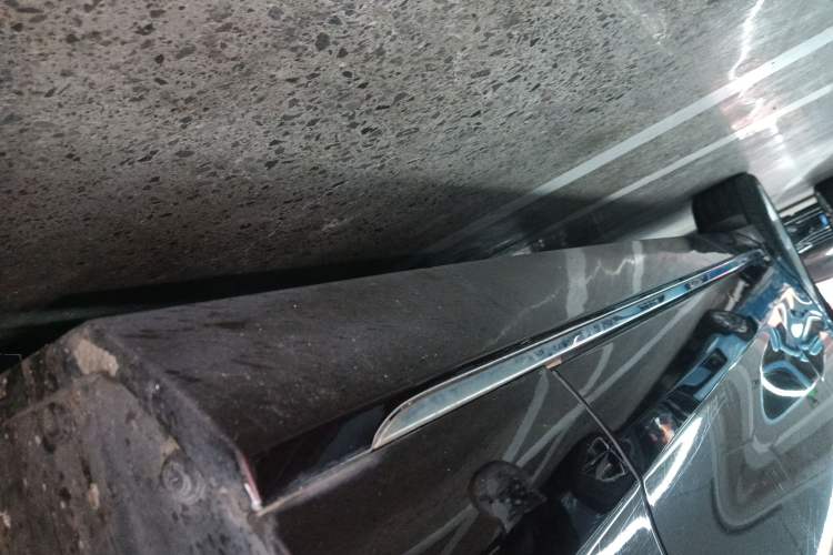 Used Jaguar XFL 2019 XFL 2.0T 200 PS Two-Wheel-Drive Elite Edition Right Side Sill