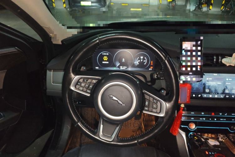 Used Jaguar XFL 2019 XFL 2.0T 250 PS Two-Wheel-Drive Luxury Edition Steering Wheel