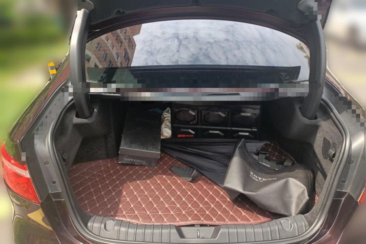 Used Jaguar XFL 2019 XFL 2.0T 250 PS Two-Wheel-Drive Luxury Edition Trunk