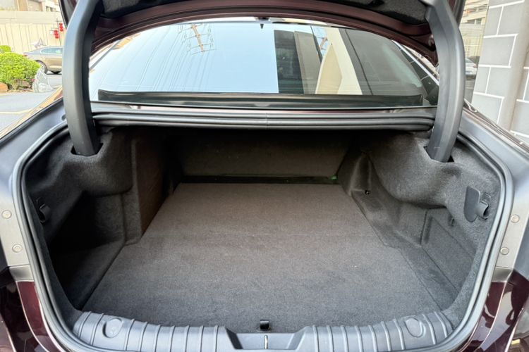 Used Jaguar XFL 2019 XFL 2.0T 250 PS Four-Wheel Drive Luxury Edition Trunk