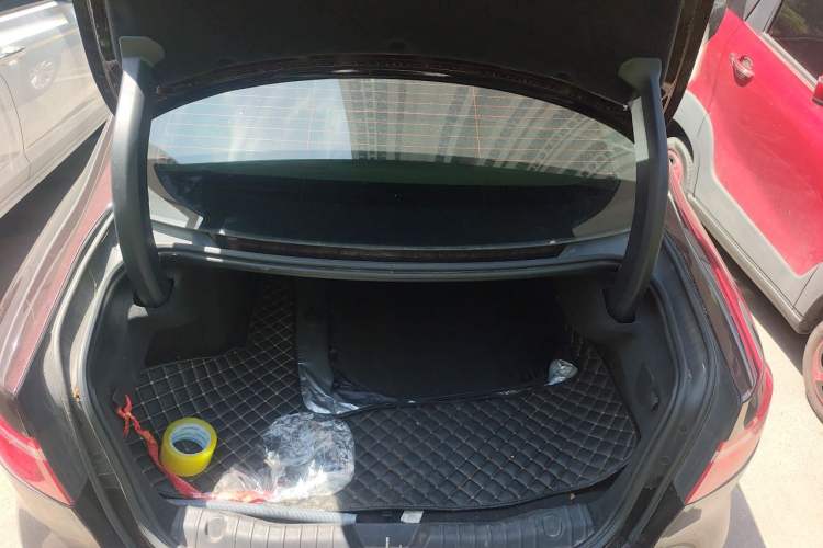 Used Jaguar XFL 2019 XFL 2.0T 200PS Two-Wheel-Drive Luxury Edition Trunk