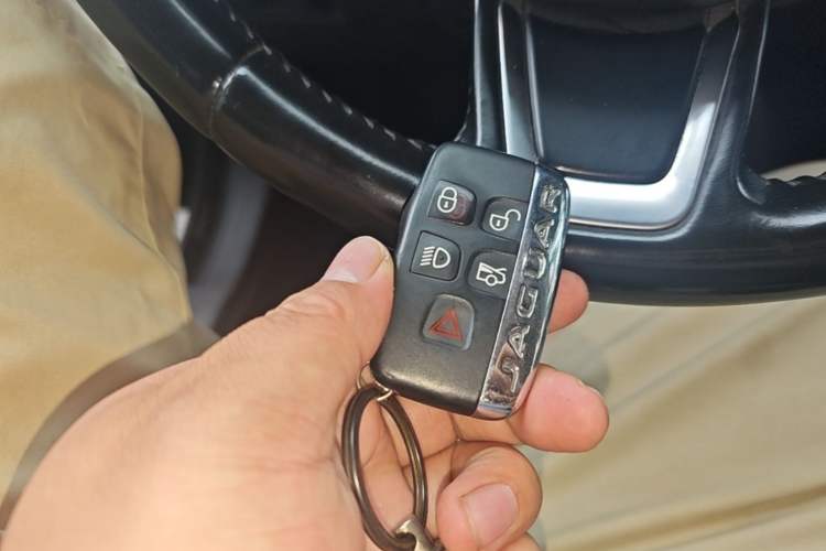 Used Jaguar XFL 2019 XFL 2.0T 200 PS Two-Wheel-Drive Elite Edition Vehicle Key