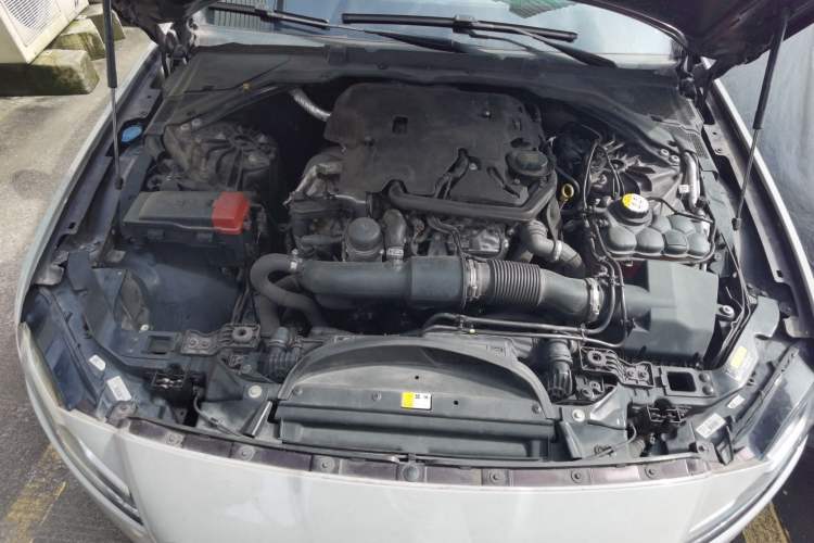 Used Jaguar XFL 2019 XFL 2.0T 250 PS Four-Wheel Drive Luxury Edition Engine Bay