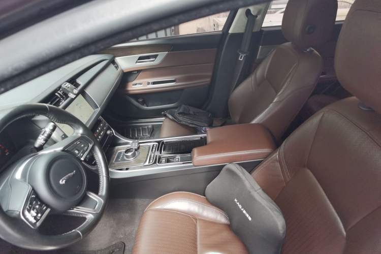 Used Jaguar XFL 2019 XFL 2.0T 250 PS Four-Wheel Drive Luxury Edition Left Front Seat