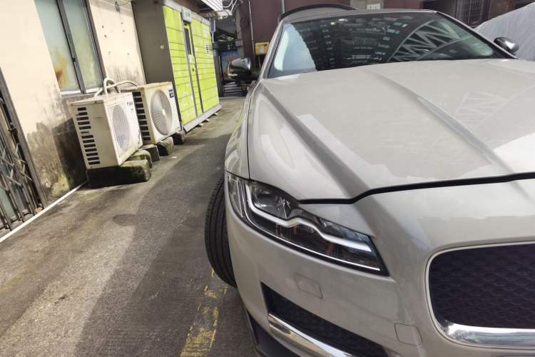 Used Jaguar XFL 2019 XFL 2.0T 250 PS Four-Wheel Drive Luxury Edition Right Front Headlight