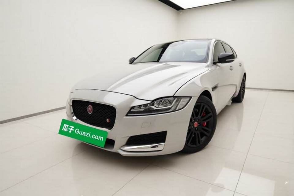 Jaguar XFL 2019