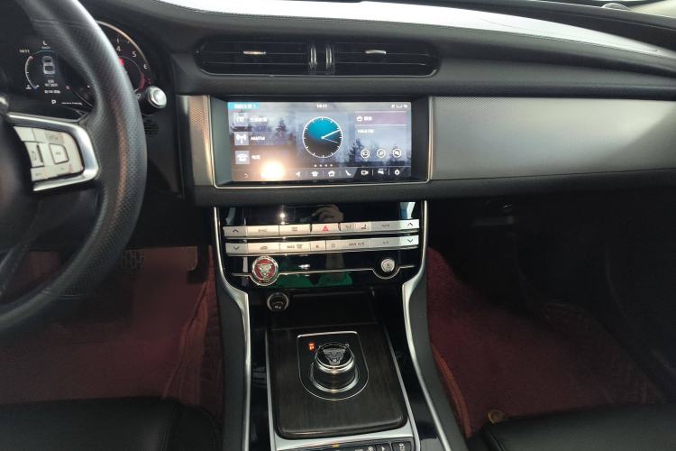 Used Jaguar XFL 2019 XFL 2.0T 200 PS Two-Wheel-Drive Elite Edition Audio And AC Panel