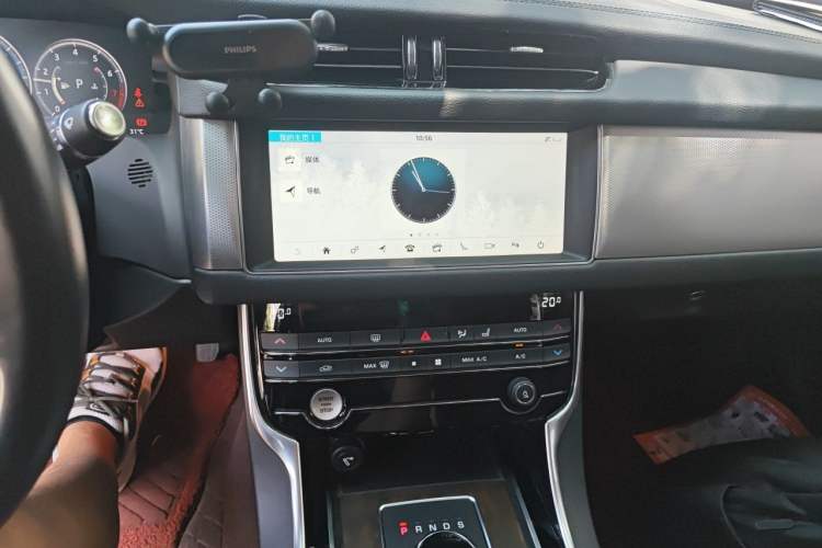 Used Jaguar XFL 2019 XFL 2.0T 250 PS Two-Wheel-Drive Luxury Edition Audio And AC Panel