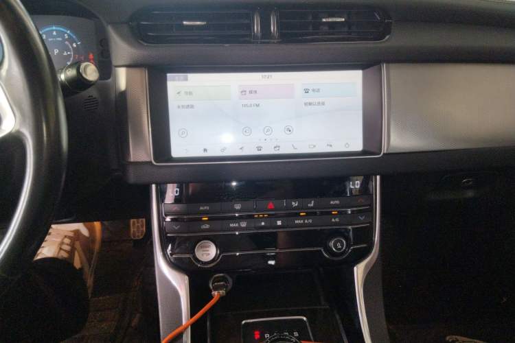 Used Jaguar XFL 2019 XFL 2.0T 250 PS Two-Wheel-Drive Luxury Edition Audio And AC Panel