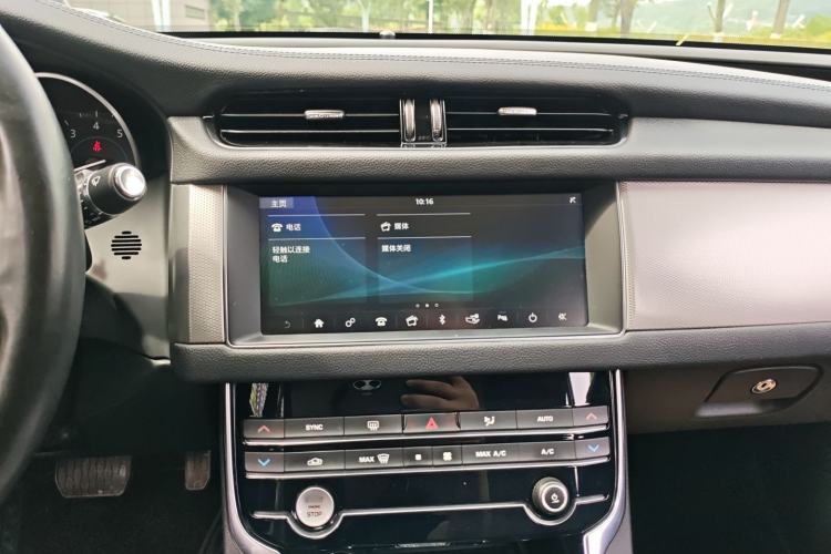 Used Jaguar XFL 2019 XFL 2.0T 200PS Two-Wheel-Drive Luxury Edition Audio And AC Panel