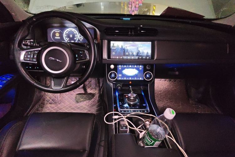 Used Jaguar XFL 2019 XFL 2.0T 200PS Two-Wheel-Drive Luxury Edition Center Console