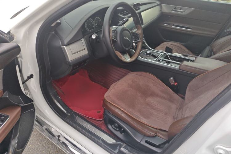 Used Jaguar XFL 2019 XFL 2.0T 250 PS Four-Wheel Drive Luxury Edition Driver Seat