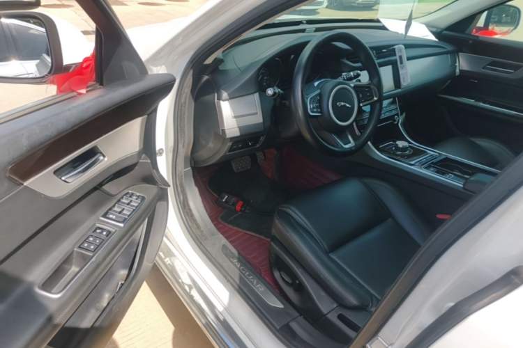 Used Jaguar XFL 2019 XFL 2.0T 200 PS Two-Wheel-Drive Elite Edition Driver Seat