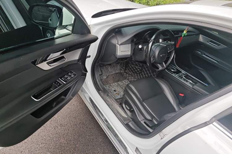 Used Jaguar XFL 2019 XFL 2.0T 200PS Two-Wheel-Drive Luxury Edition Driver Seat