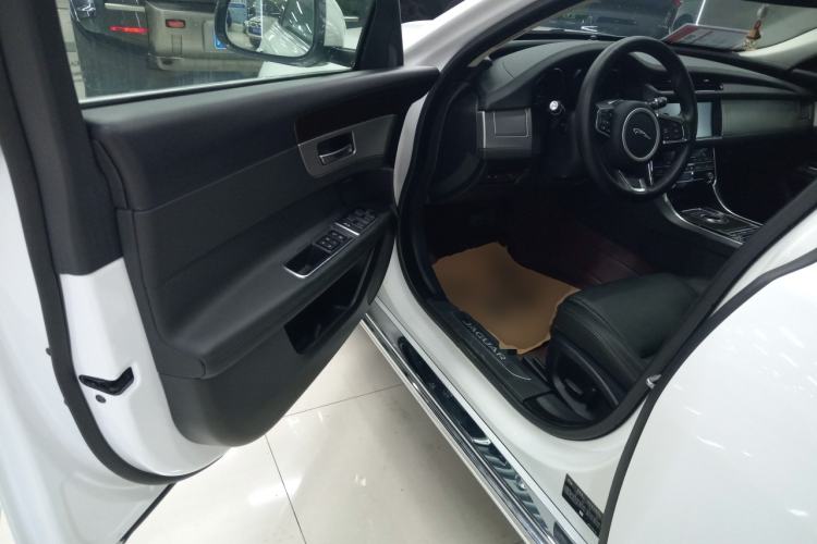 Used Jaguar XFL 2019 XFL 2.0T 200 PS Two-Wheel-Drive Elite Edition Driver Seat