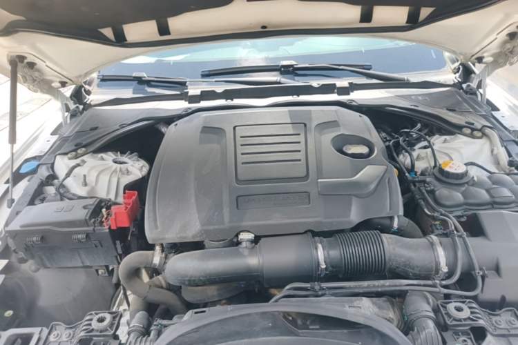 Used Jaguar XFL 2019 XFL 2.0T 200 PS Two-Wheel-Drive Elite Edition Engine Bay
