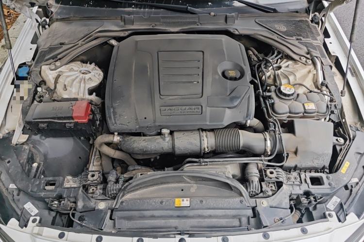 Used Jaguar XFL 2019 XFL 2.0T 200PS Two-Wheel-Drive Luxury Edition Engine Bay