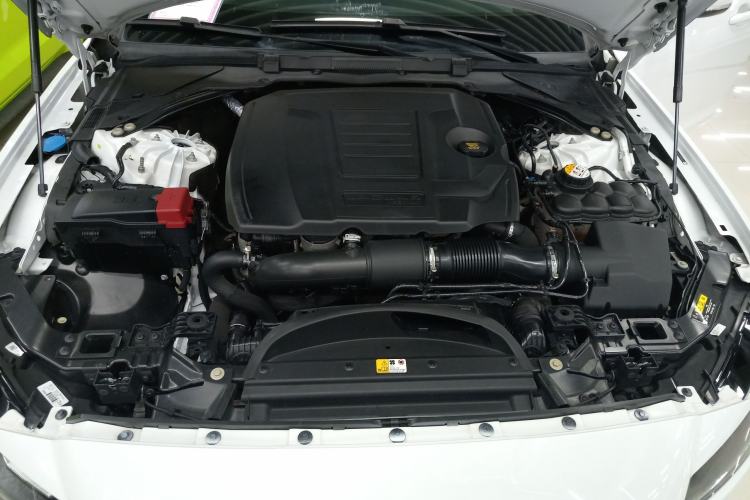 Used Jaguar XFL 2019 XFL 2.0T 200 PS Two-Wheel-Drive Elite Edition Engine Bay
