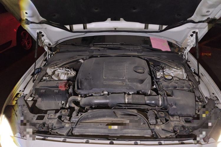 Used Jaguar XFL 2019 XFL 2.0T 200PS Two-Wheel-Drive Luxury Edition Engine Bay