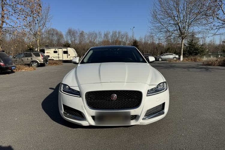 Used Jaguar XFL 2019 XFL 2.0T 250 PS Two-Wheel-Drive Luxury Edition Exterior 1