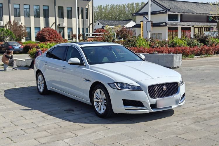 Used Jaguar XFL 2019 XFL 2.0T 200PS Two-Wheel-Drive Luxury Edition Exterior 2
