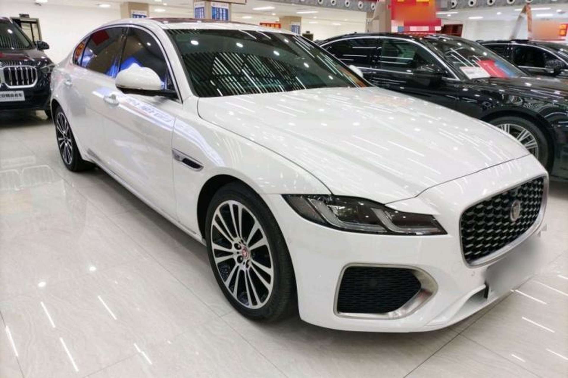Used Jaguar XFL 2019 XFL 2.0T 250 PS Two-Wheel-Drive Luxury Edition Exterior 2