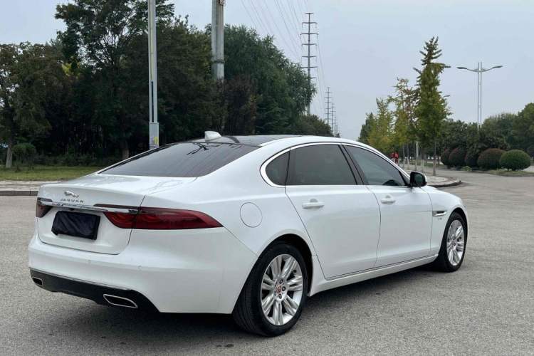 Used Jaguar XFL 2019 XFL 2.0T 200 PS Two-Wheel-Drive Elite Edition Exterior 3