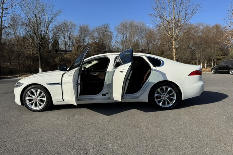 Used Jaguar XFL 2019 XFL 2.0T 250 PS Two-Wheel-Drive Luxury Edition Exterior 3
